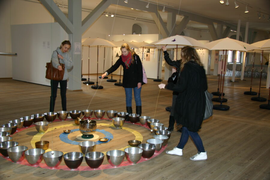 2008 rundt om tonen