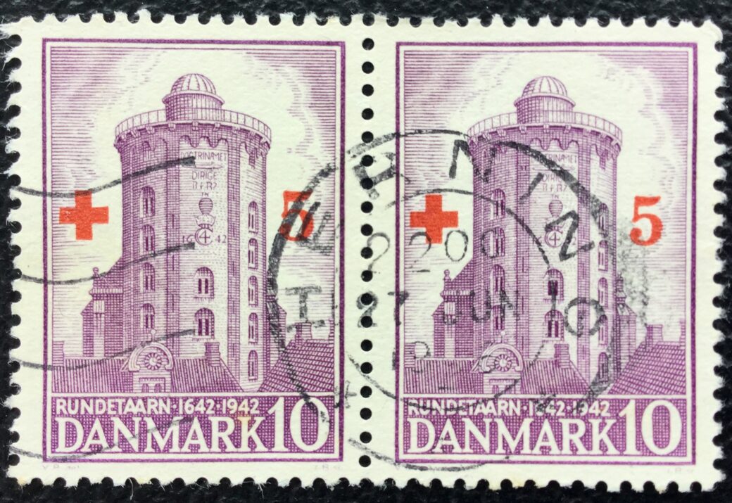 Rundetaarns jubilæumsfrimærke fra 1942 blev i 1944 gjort til et velgørenhedsmærke